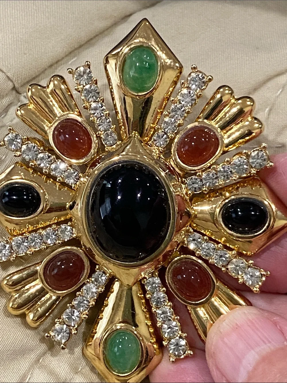 CINER Jewels of India brooch/pendant with Black, Green and Red glass Cabochons